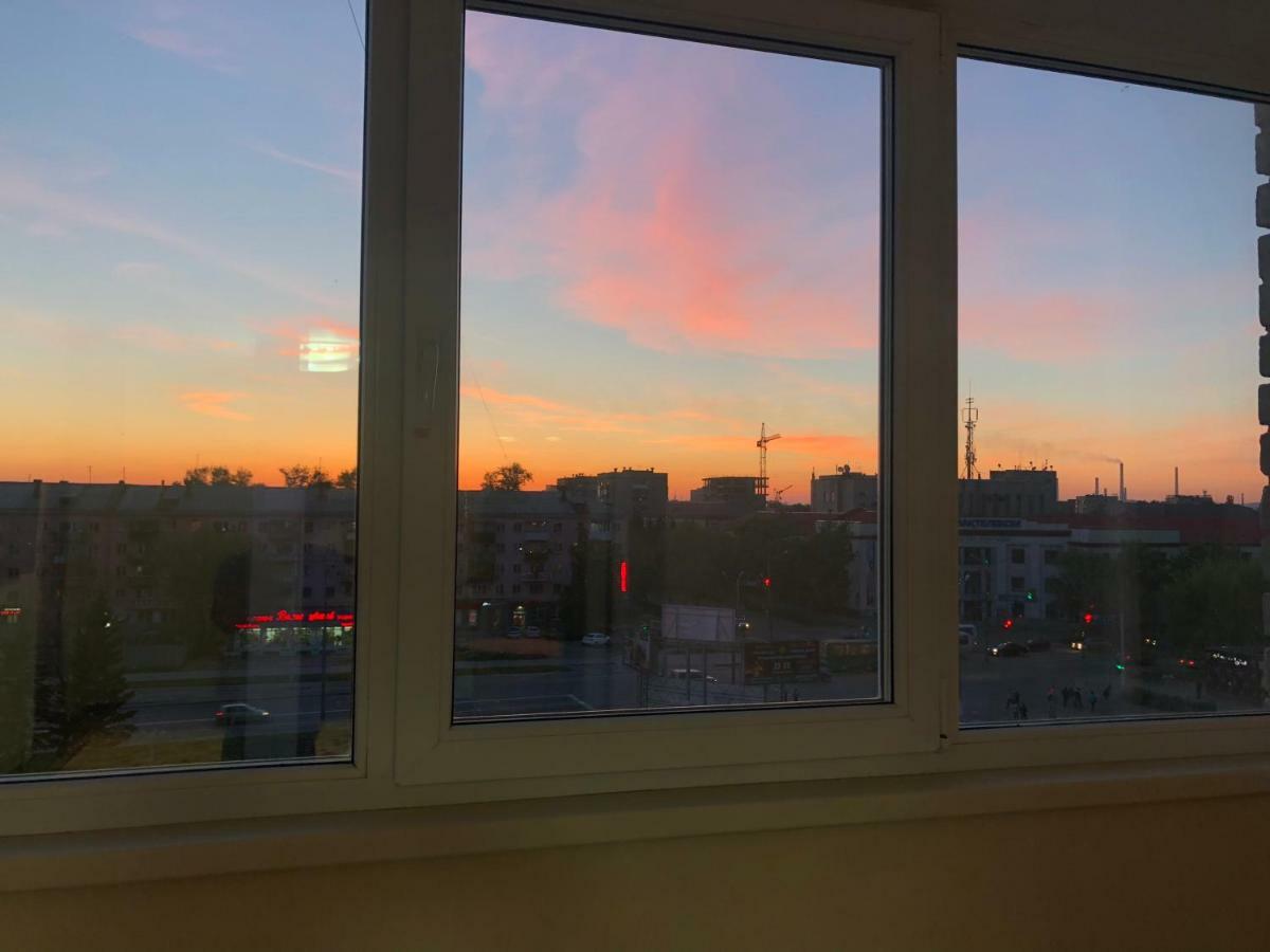 Apartment On Republic Square Ustʼ-Kamenogorsk Esterno foto