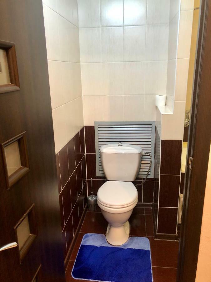 Apartment On Republic Square Ustʼ-Kamenogorsk Esterno foto